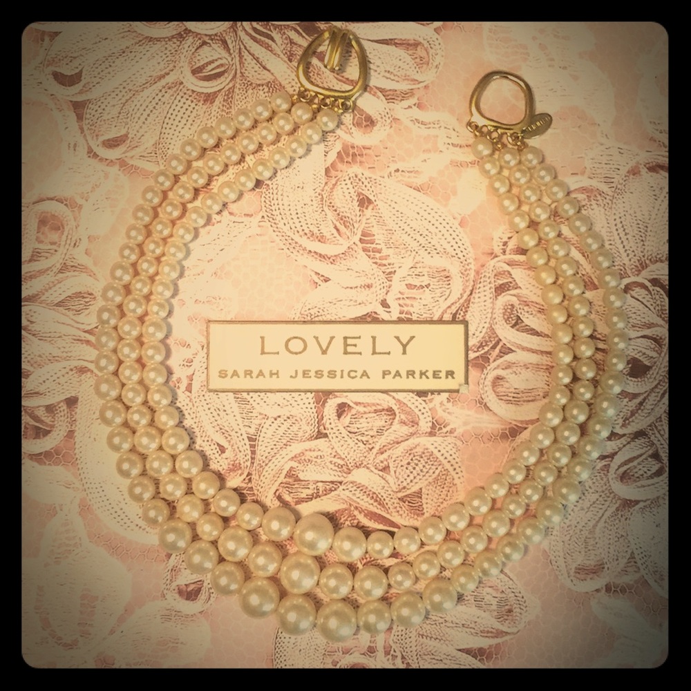 Triple String Pearl Choker